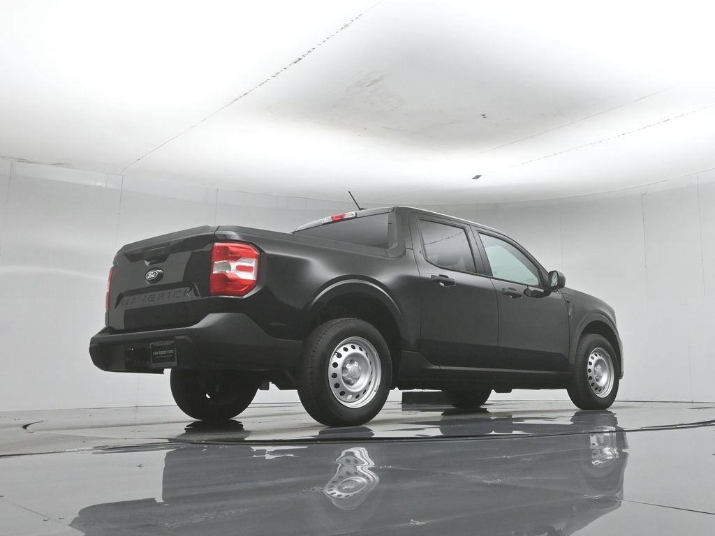Certified 2025 Ford Maverick XL FWD image 41