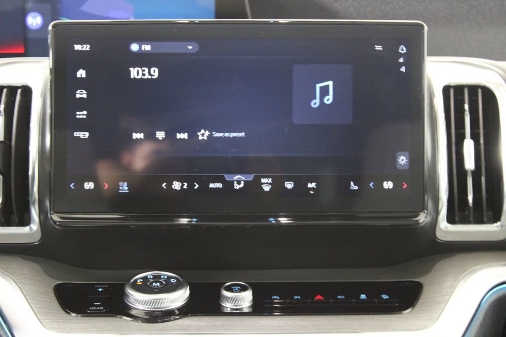 Certified 2025 Ford Expedition Platinum image 15