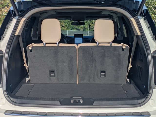 Certified 2024 Ford Explorer Limited w/ Limited Technology Package RWD image 13