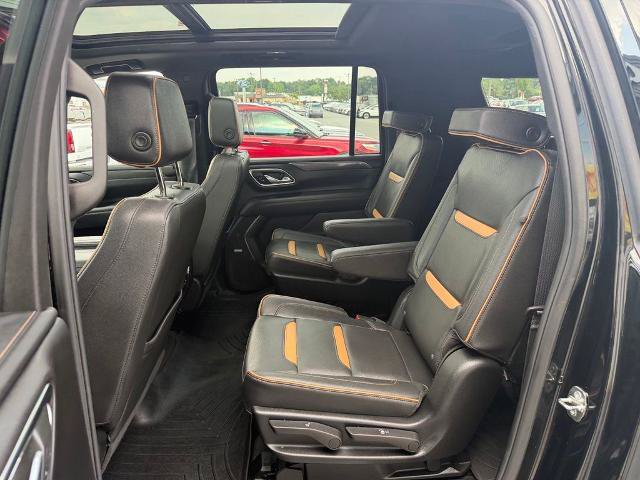 Used 2024 GMC Yukon XL AT4 w/ Technology Package AWD/4WD image 13