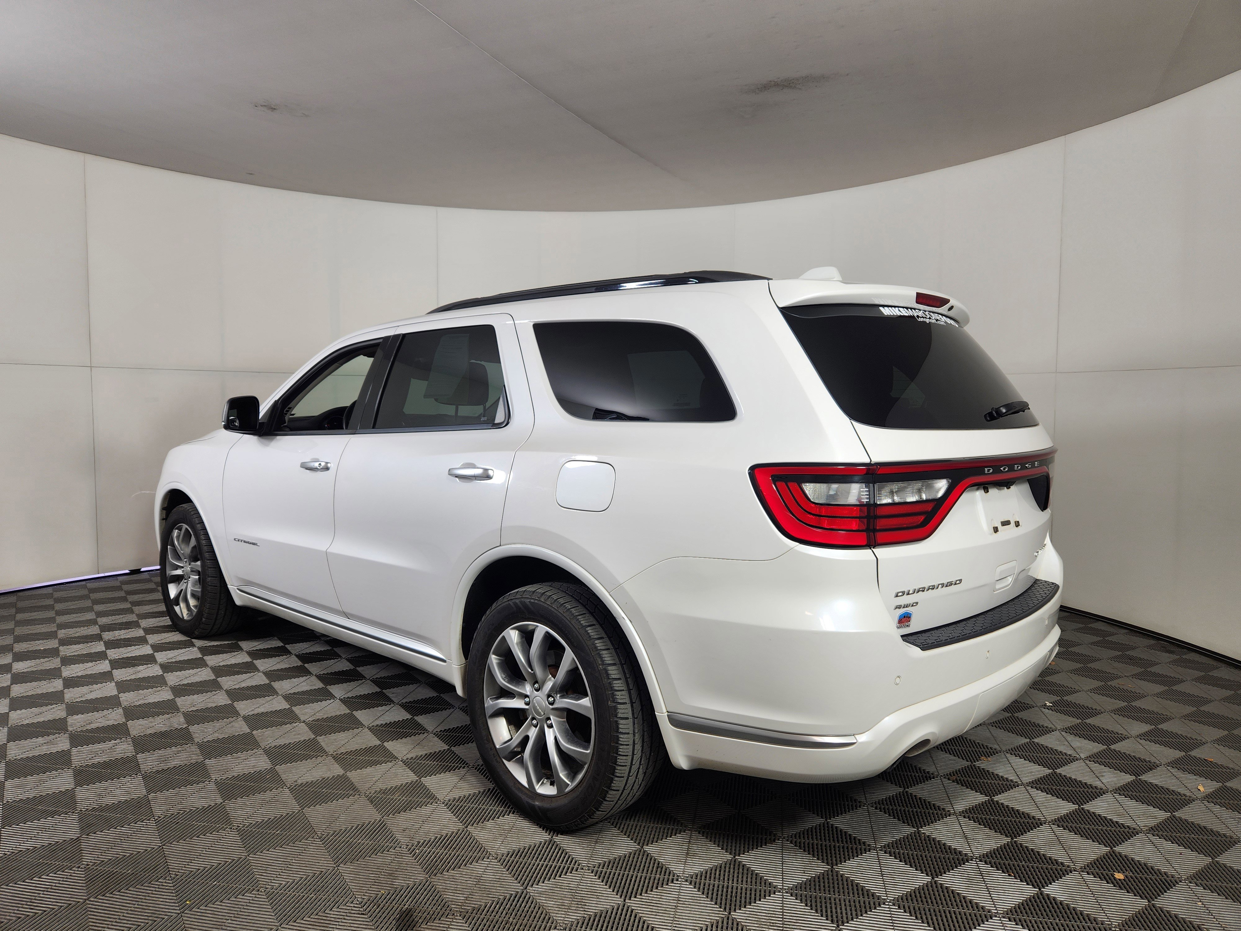 Used 2017 Dodge Durango Citadel image 3