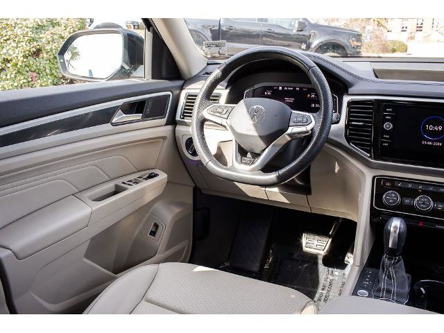 Used 2022 Volkswagen Atlas SEL R-Line image 14