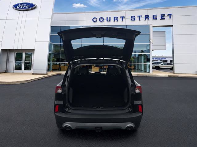 Certified 2022 Ford Escape Titanium w/ Titanium Premium Package FWD image 17