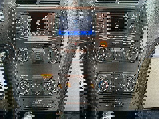 Certified 2019 Ford Explorer FWD image 16