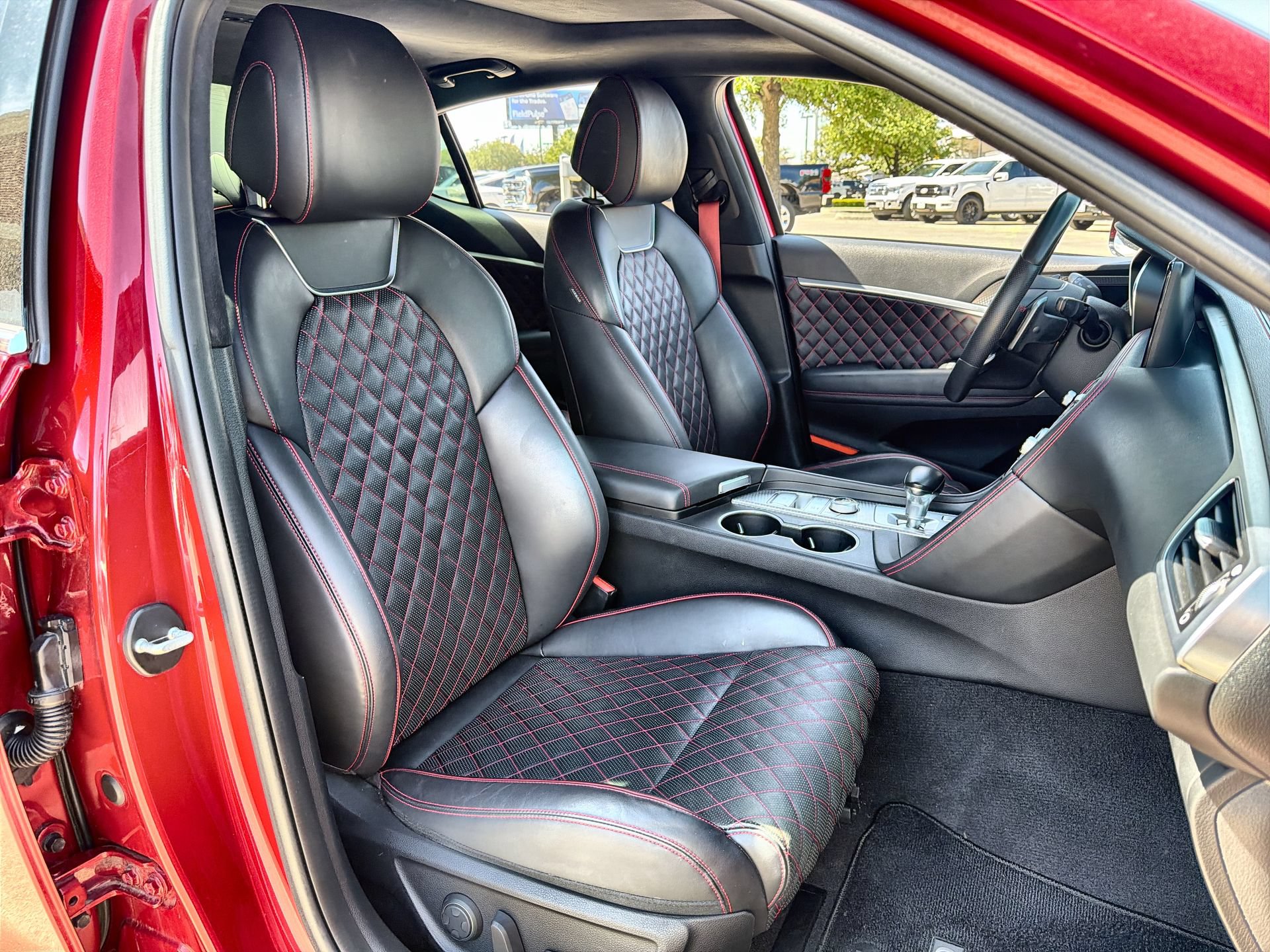 Used 2022 Genesis G70 3.3T RWD image 25