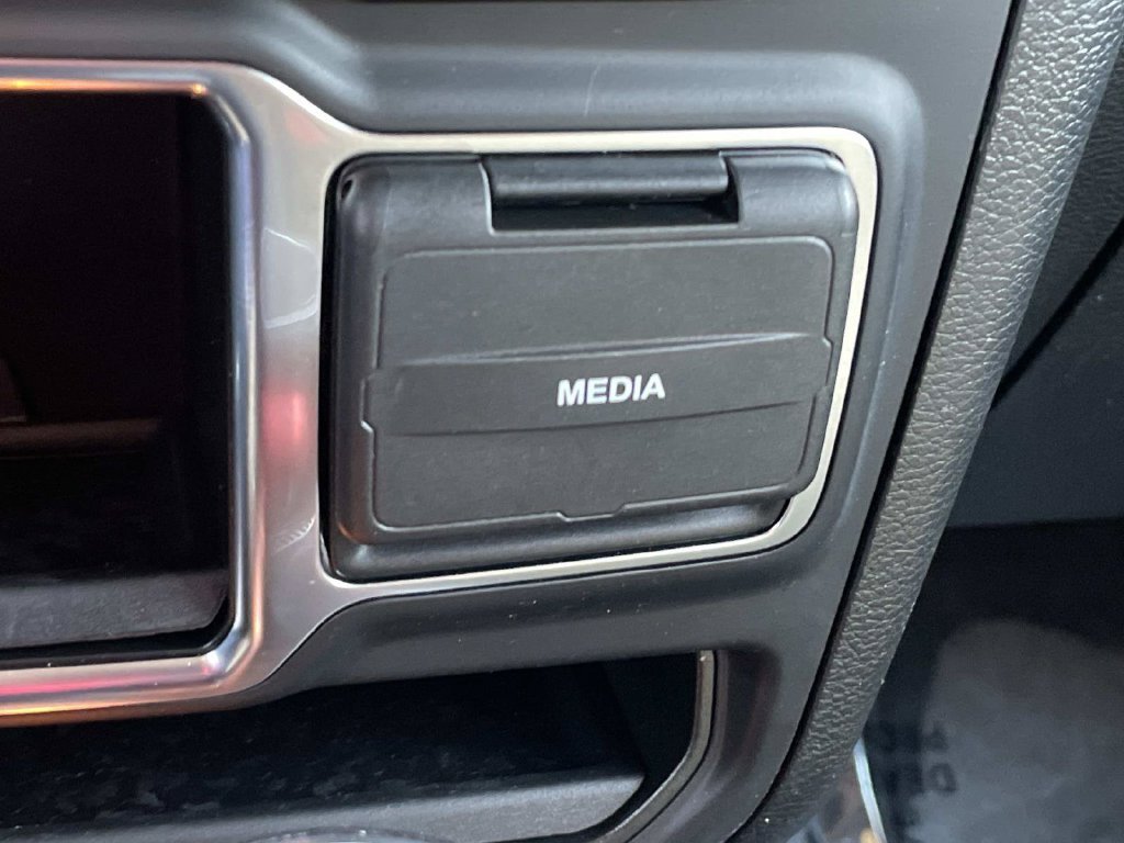 Used 2023 Jeep Wrangler Sport AWD/4WD image 27