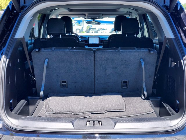 Certified 2023 Ford Explorer XLT w/ Equipment Group 202A AWD/4WD image 33
