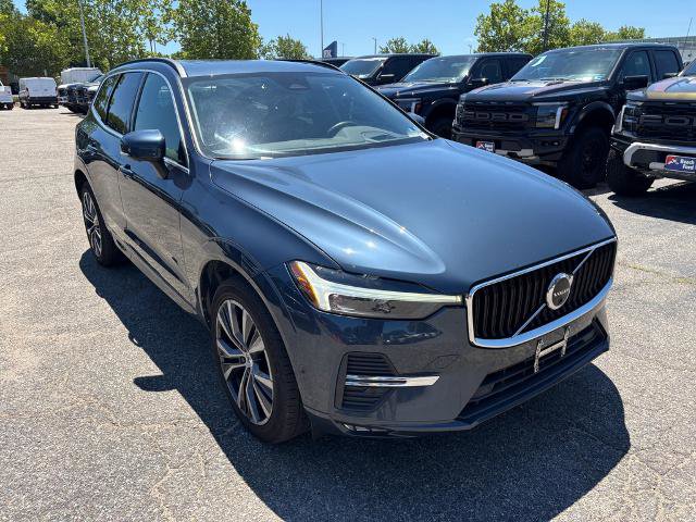Used 2022 Volvo XC60 B5 Momentum w/ Advanced Package AWD/4WD image 3