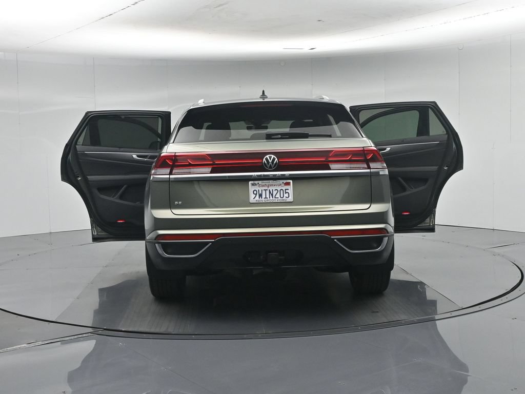 Used 2026 Volkswagen Atlas Cross Sport SE FWD image 35