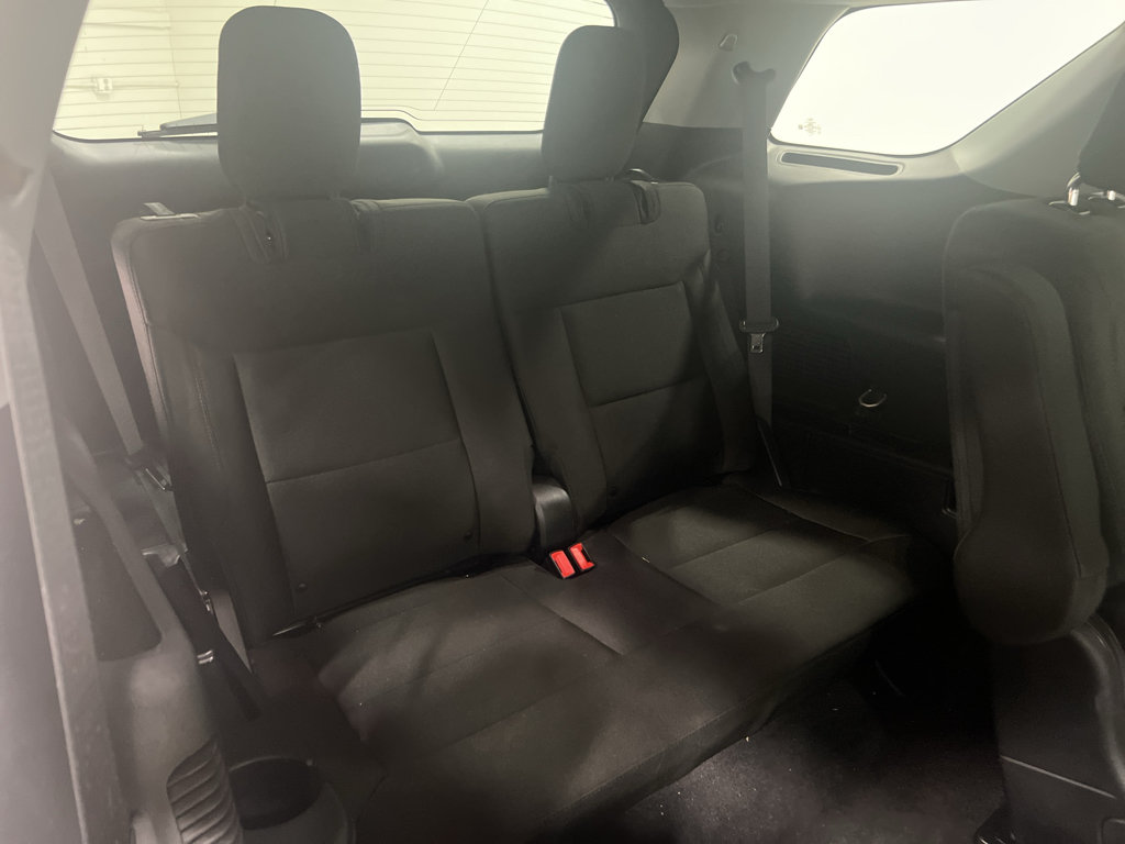 Certified 2024 Ford Explorer XLT RWD image 24