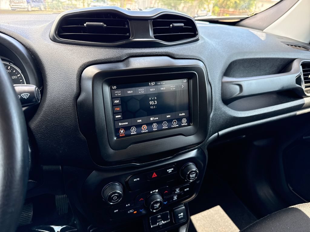 Used 2020 Jeep Renegade Altitude FWD image 18