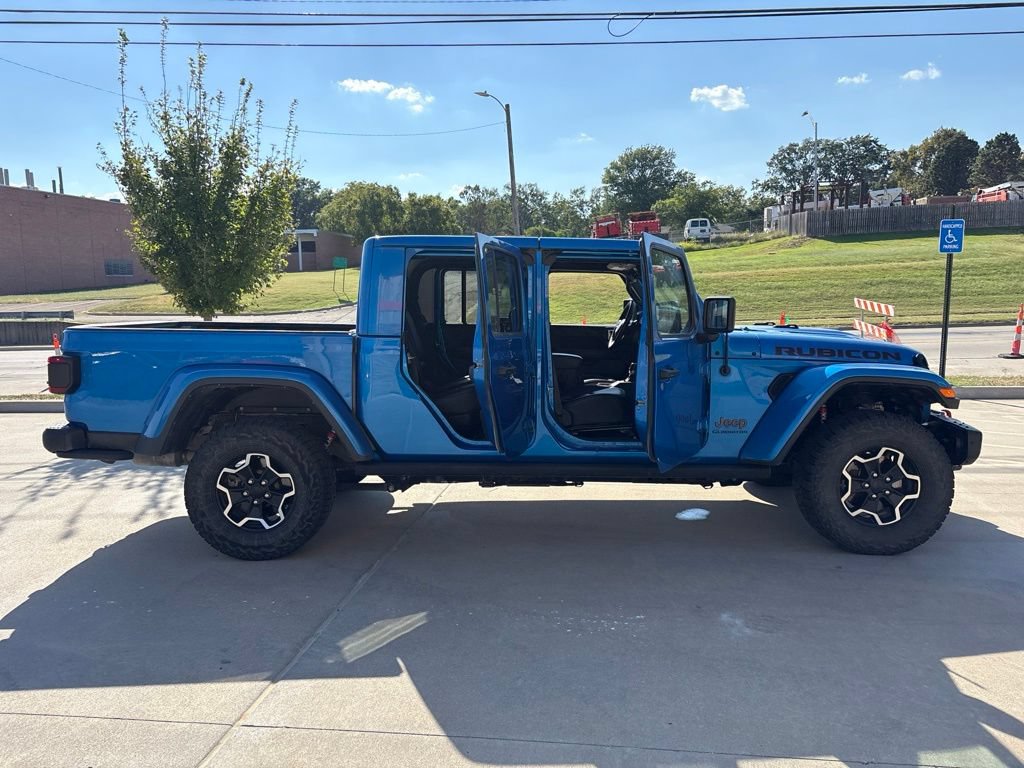 Used 2021 Jeep Gladiator Rubicon AWD/4WD image 8