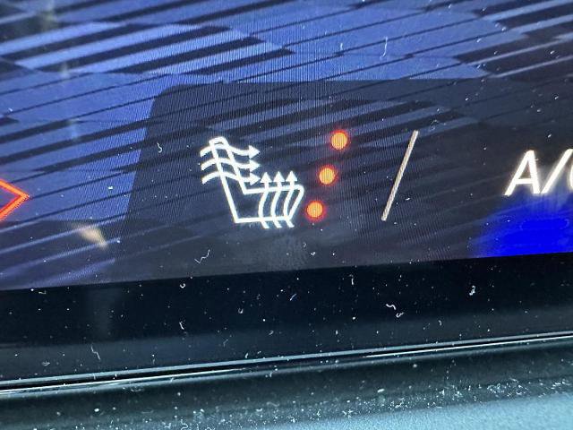 Used 2025 Chevrolet Traverse LT w/ Midnight/Sport Edition image 33