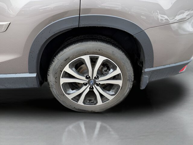 Used 2023 Subaru Forester Limited AWD/4WD image 29