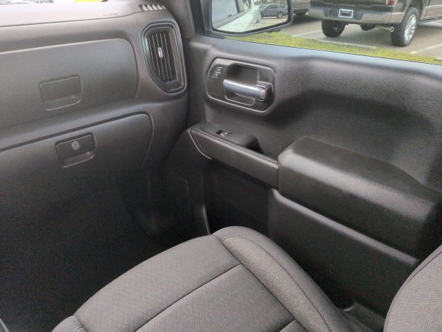 Used 2025 Chevrolet Silverado 1500 Custom AWD/4WD image 17