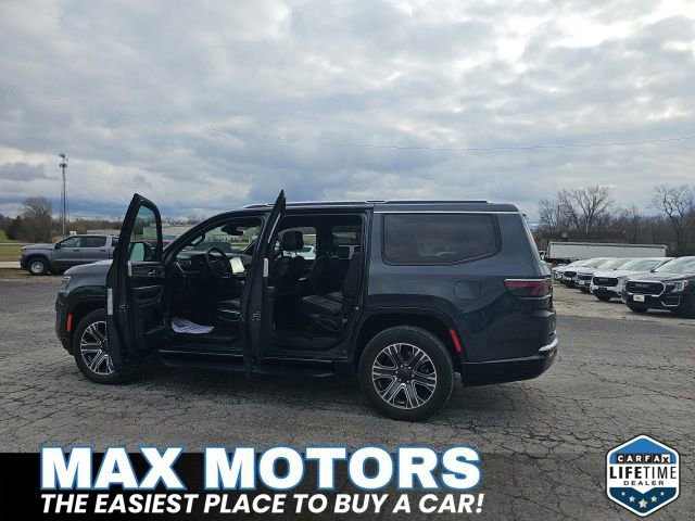 Used 2024 Jeep Wagoneer Series II w/ Flexible Seating Group image 13