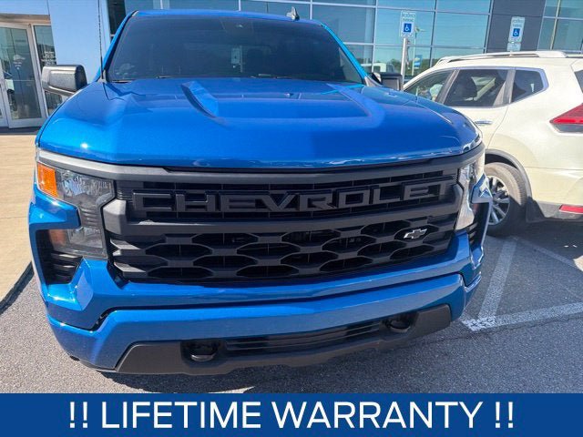 Used 2022 Chevrolet Silverado 1500 Custom w/ LPO, Dark Essentials Package AWD/4WD image 3