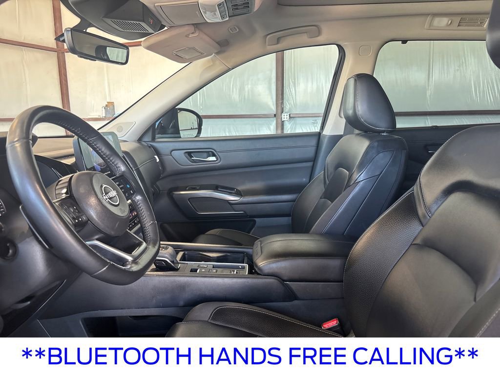 Used 2024 Nissan Pathfinder SL w/ SL Premium Package FWD image 16