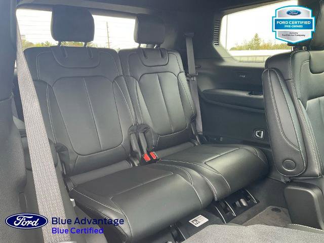 Used 2024 Jeep Grand Cherokee L Limited w/ Black Appearance Package AWD/4WD image 21