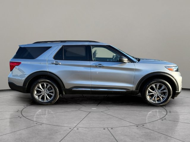 Certified 2022 Ford Explorer XLT w/ Equipment Group 202A AWD/4WD image 13