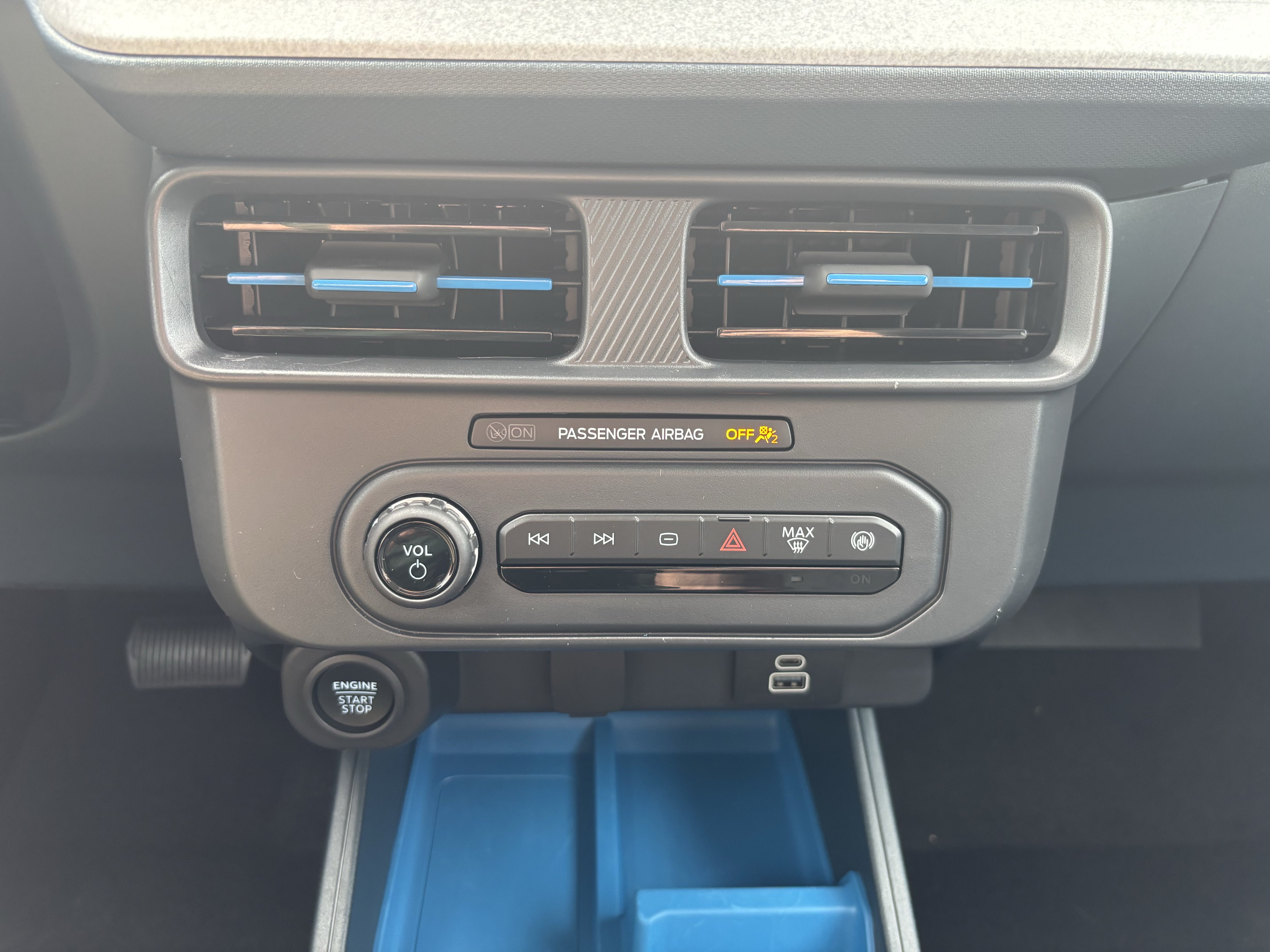 Certified 2025 Ford Maverick XLT w/ Equipment Group 302A AWD/4WD image 26