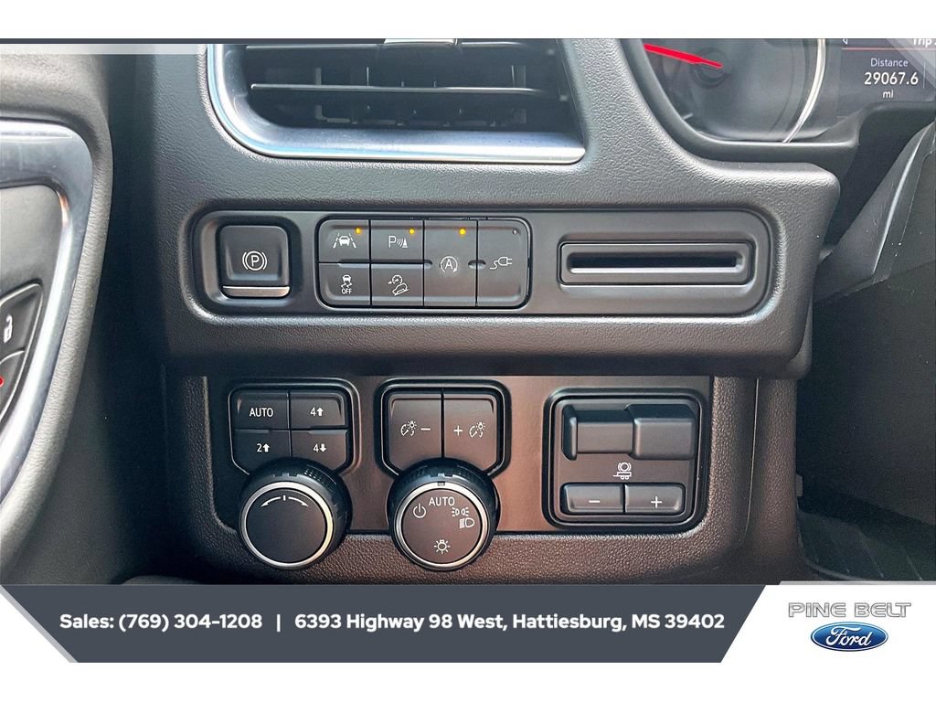Used 2021 Chevrolet Tahoe Z71 w/ Z71 Signature Package AWD/4WD image 23