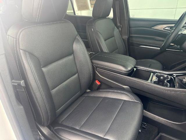 Used 2026 Chevrolet Traverse LT w/ LPO, Floor Liner Package FWD image 33
