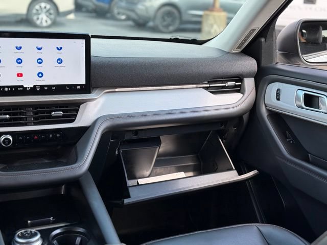 Certified 2025 Ford Explorer Active w/ Active Comfort Package AWD/4WD image 29