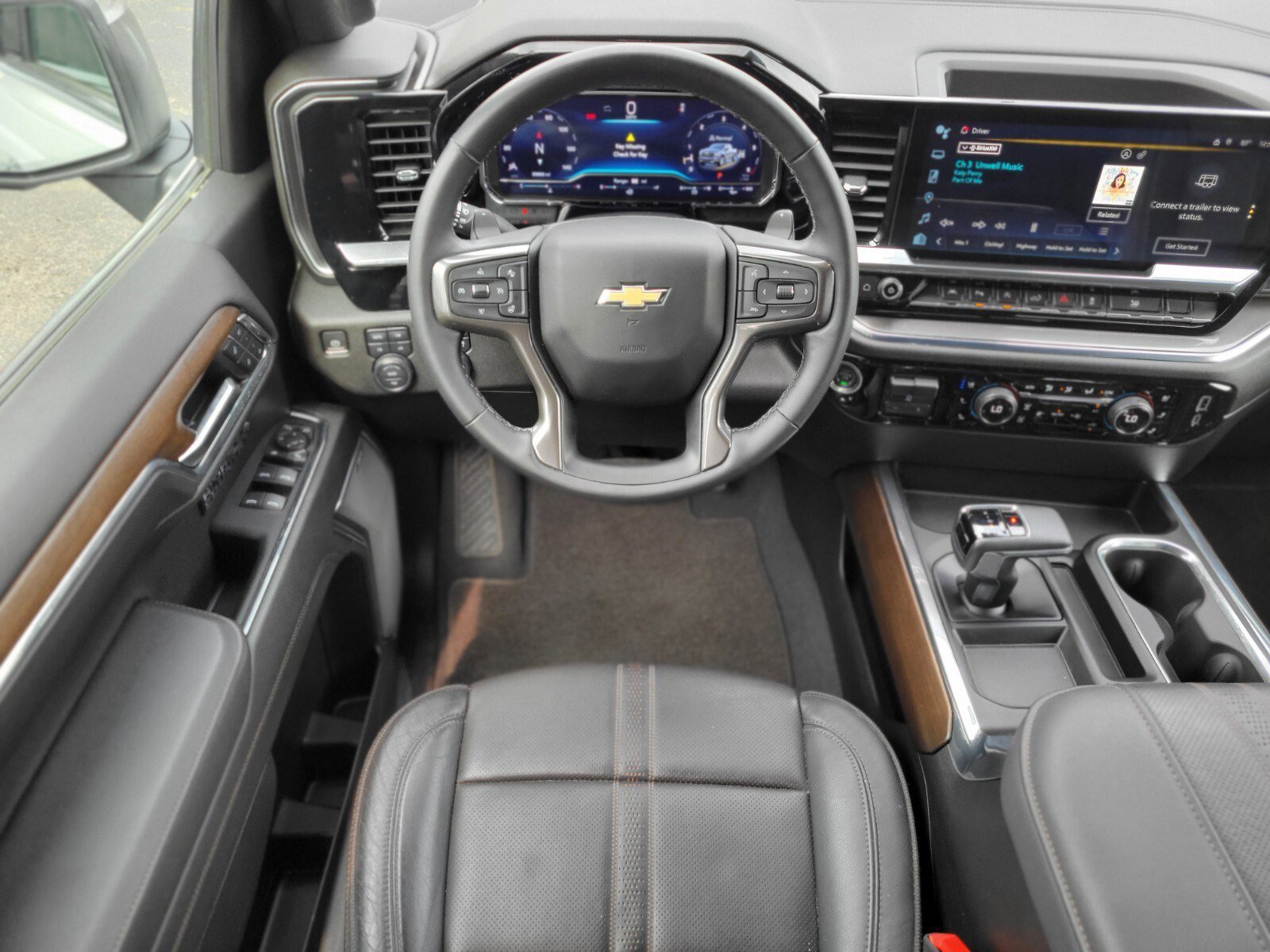 Used 2024 Chevrolet Silverado 1500 High Country w/ High Country Premium Package image 14