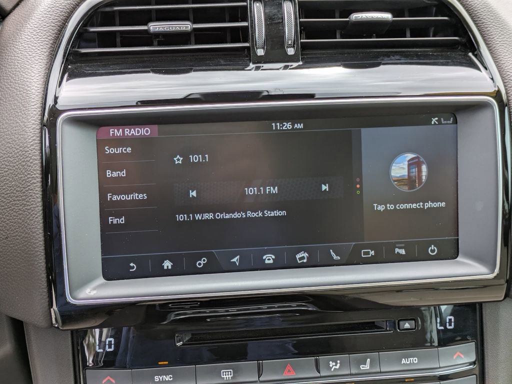 Used 2017 Jaguar F-PACE Prestige image 18