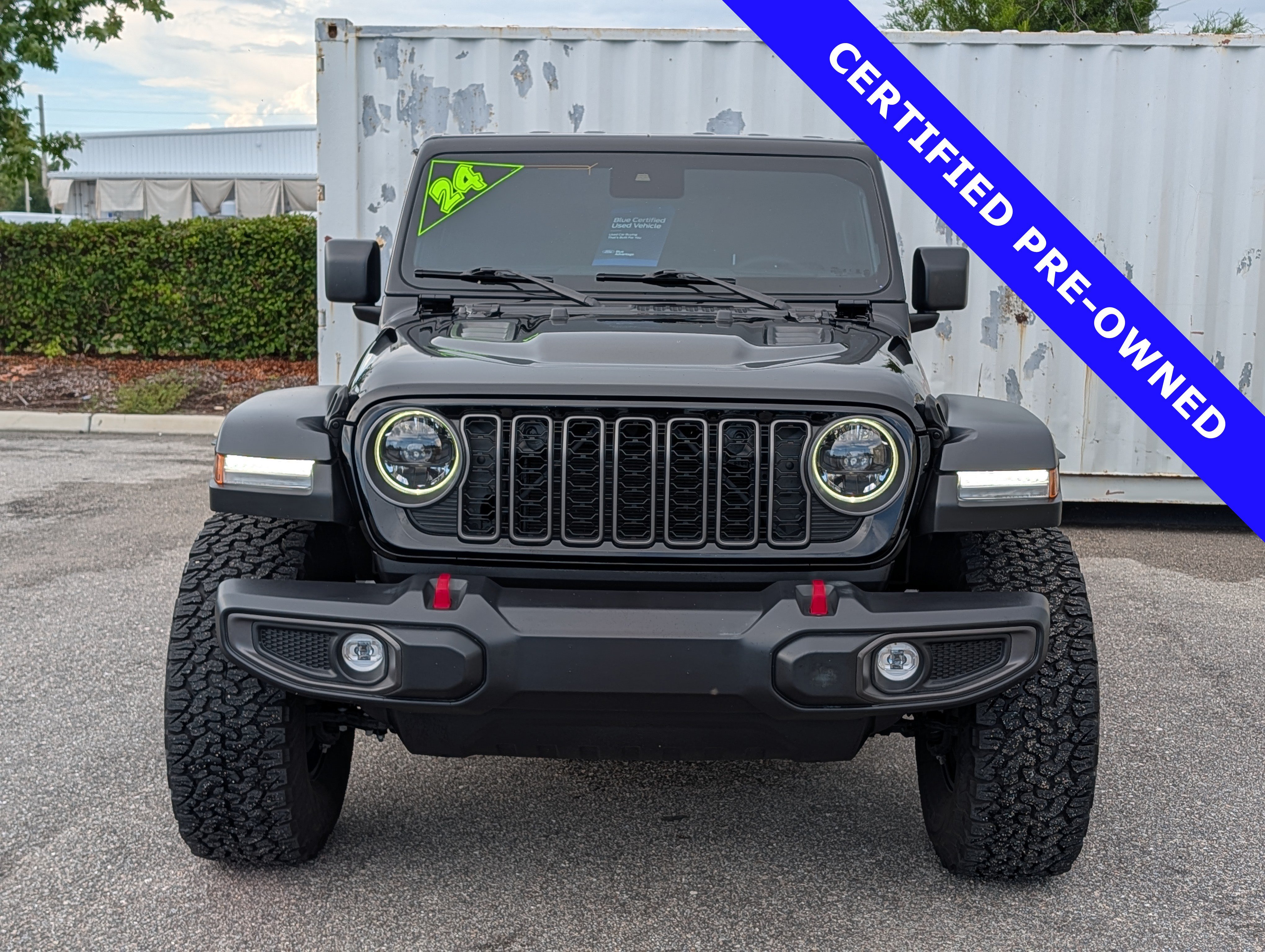 Used 2024 Jeep Wrangler Unlimited Rubicon w/ XTREMEE 35" Tire Package AWD/4WD image 8