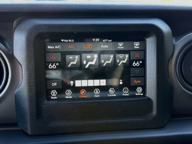 Used 2022 Jeep Wrangler Unlimited Sport AWD/4WD image 35