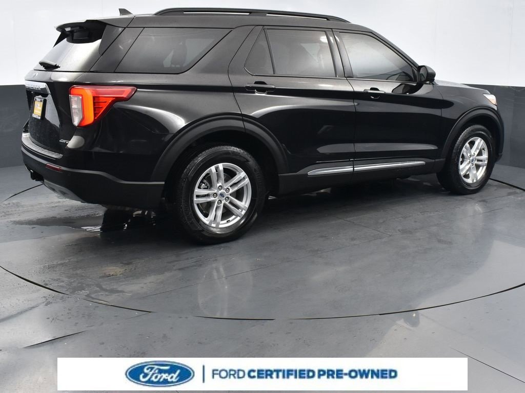 Certified 2023 Ford Explorer XLT w/ Equipment Group 202A image 4