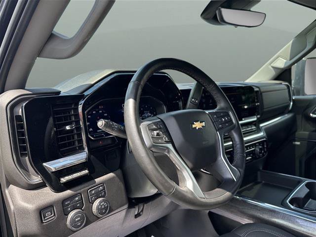 Used 2024 Chevrolet Silverado 2500 LTZ w/ LTZ Convenience Package AWD/4WD image 16