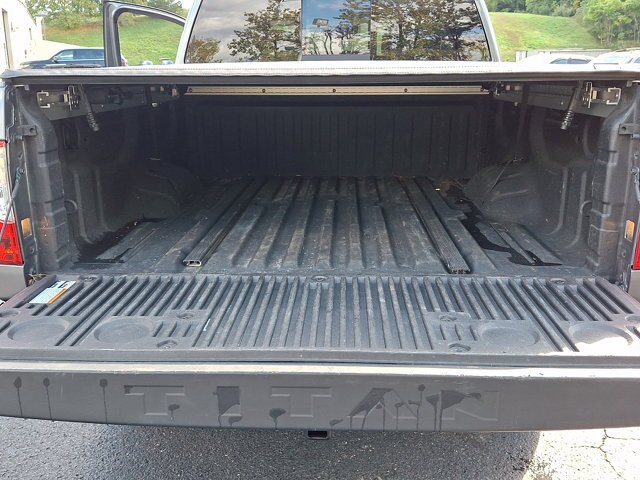 Used 2021 Nissan Titan SV w/ SV Convenience Package AWD/4WD image 32