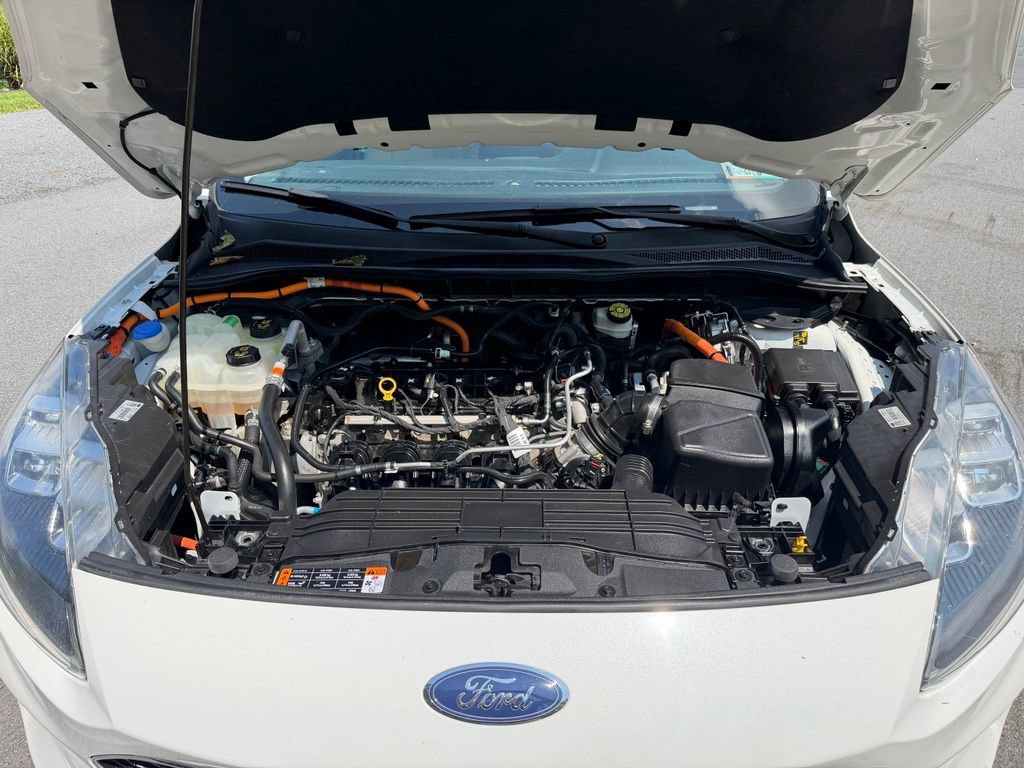 Certified 2022 Ford Escape Titanium AWD/4WD image 22
