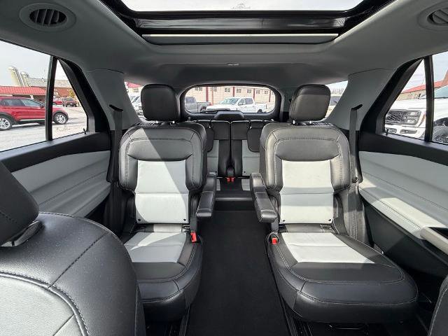 Certified 2022 Ford Explorer XLT w/ Equipment Group 202A image 26