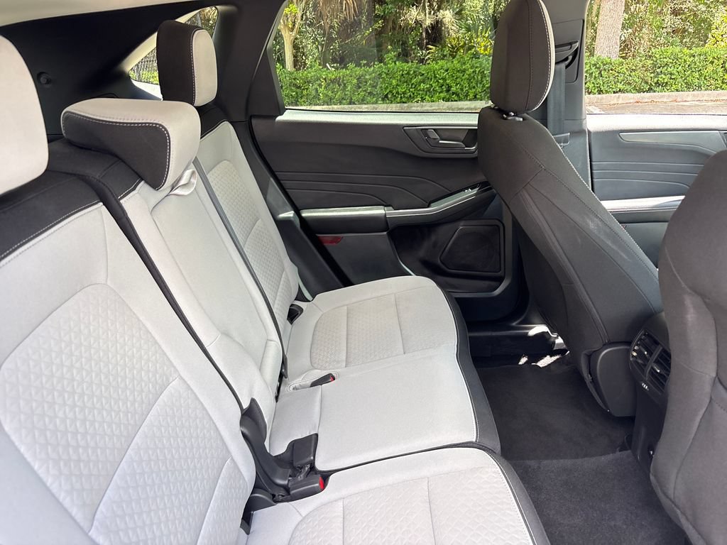 Certified 2025 Ford Escape Active FWD image 29