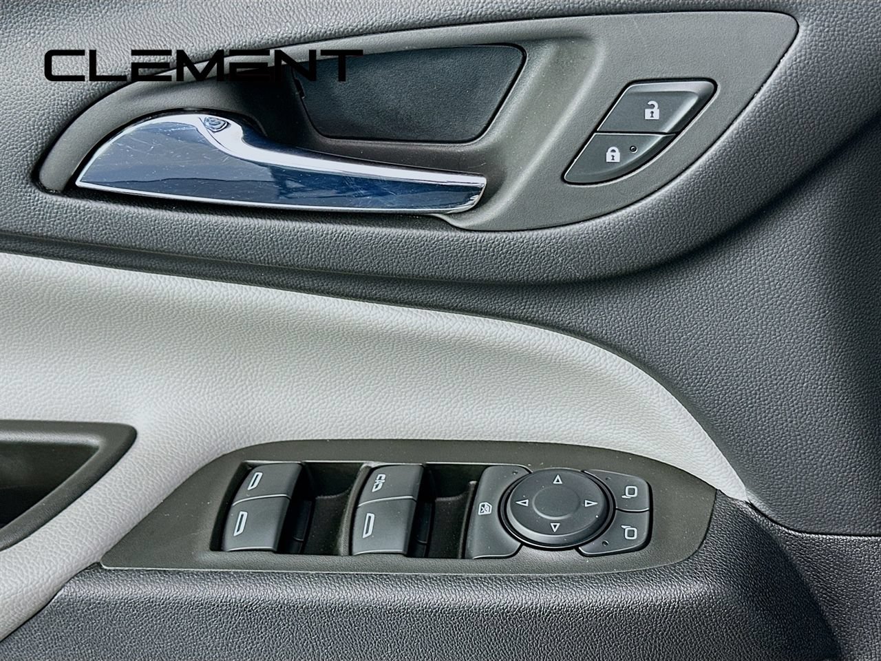 Used 2024 Chevrolet Equinox LS w/ LS Convenience Package FWD image 24