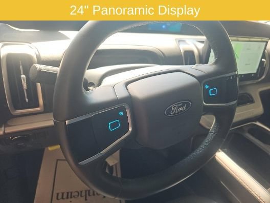 Certified 2025 Ford Expedition Active AWD/4WD image 10
