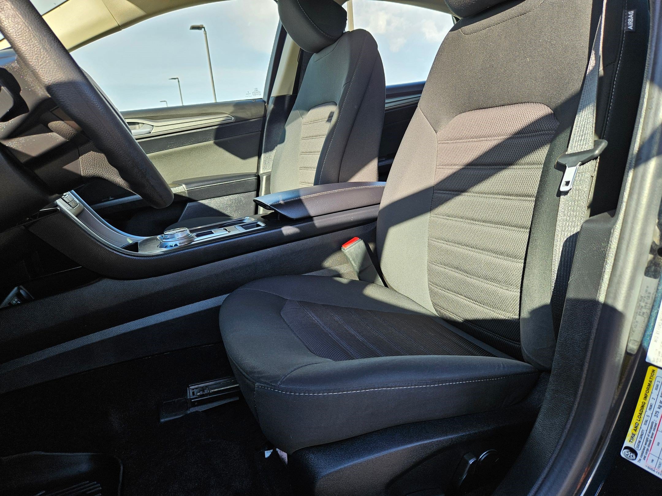 Certified 2020 Ford Fusion SE AWD/4WD image 18