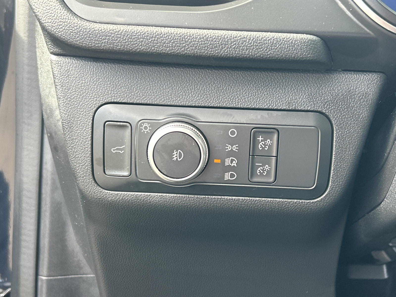 Certified 2021 Ford Escape Titanium AWD/4WD image 18