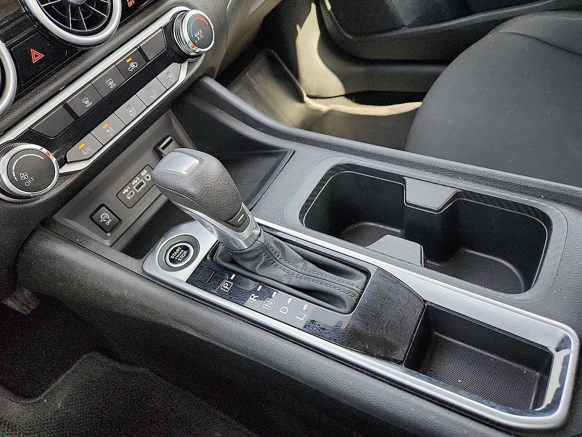 Used 2025 Nissan Sentra SV FWD image 12