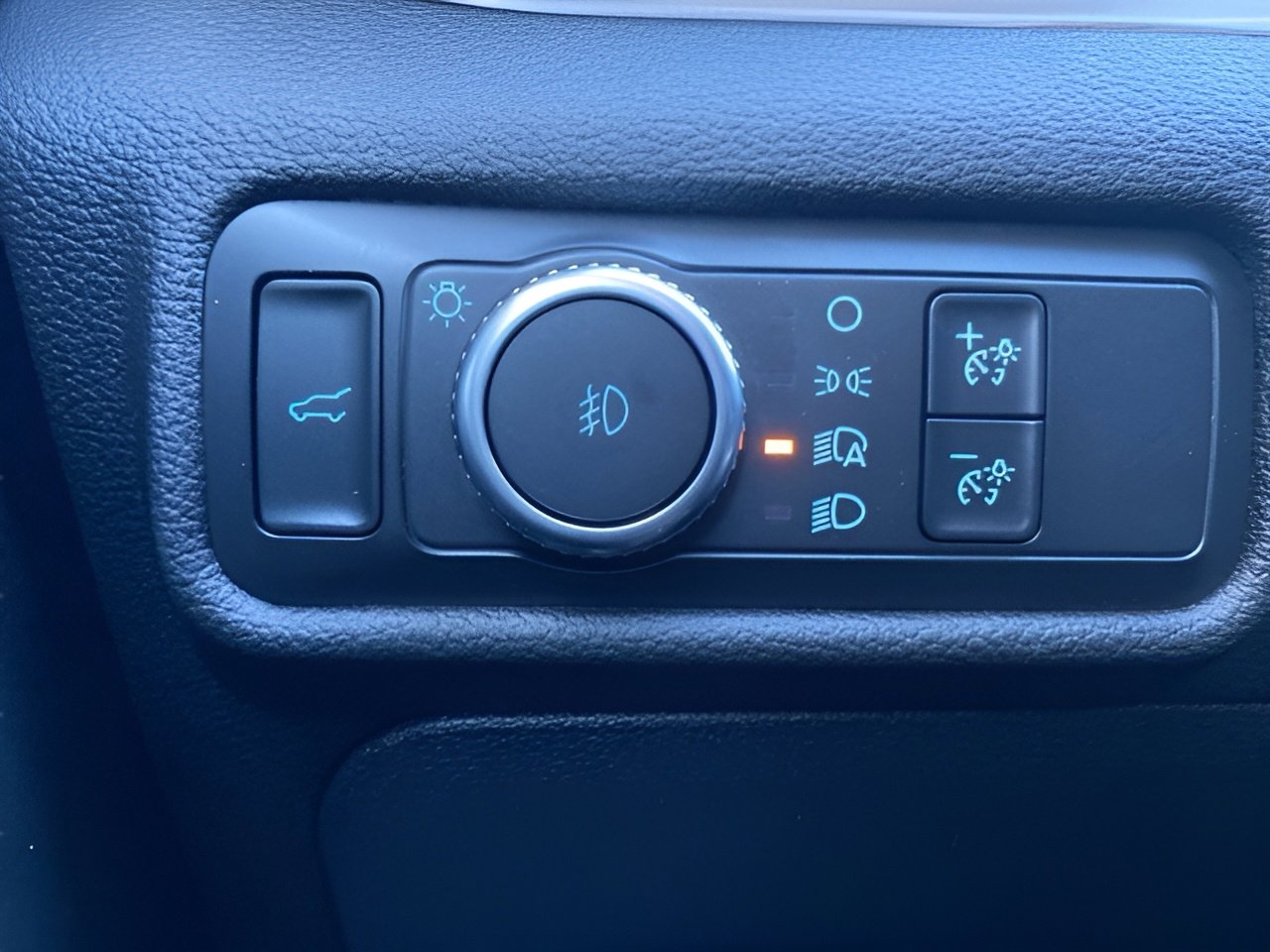 Certified 2021 Ford Explorer Limited image 19