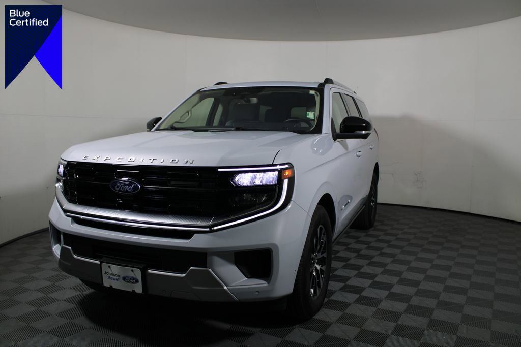 Certified 2025 Ford Expedition Platinum image 1