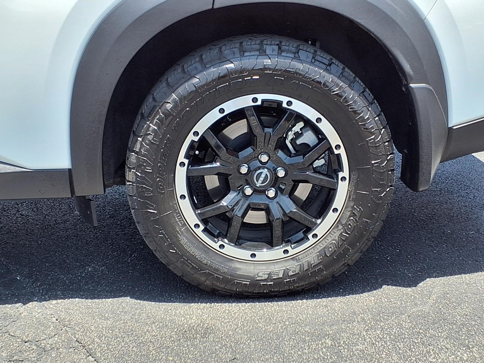 Used 2025 Nissan Pathfinder Rock Creek AWD/4WD image 10