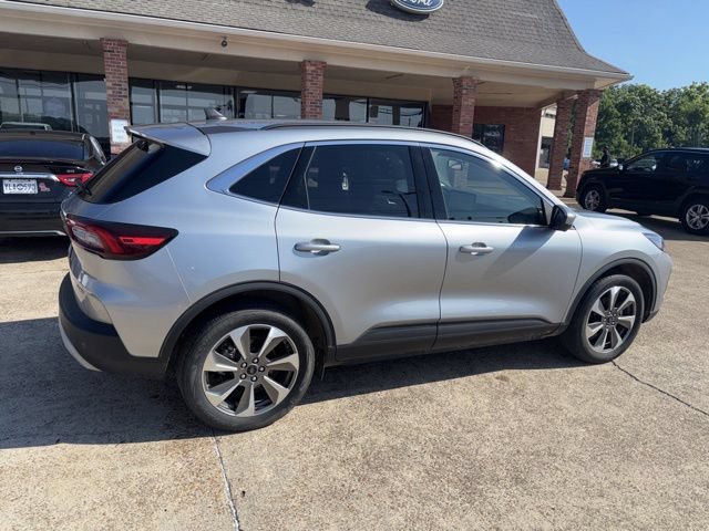 Certified 2023 Ford Escape Platinum AWD/4WD image 5