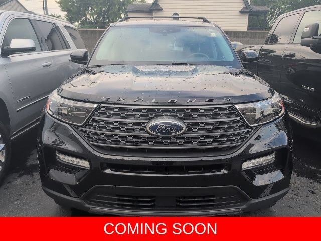 Certified 2024 Ford Explorer XLT w/ Equipment Group 202A AWD/4WD image 2
