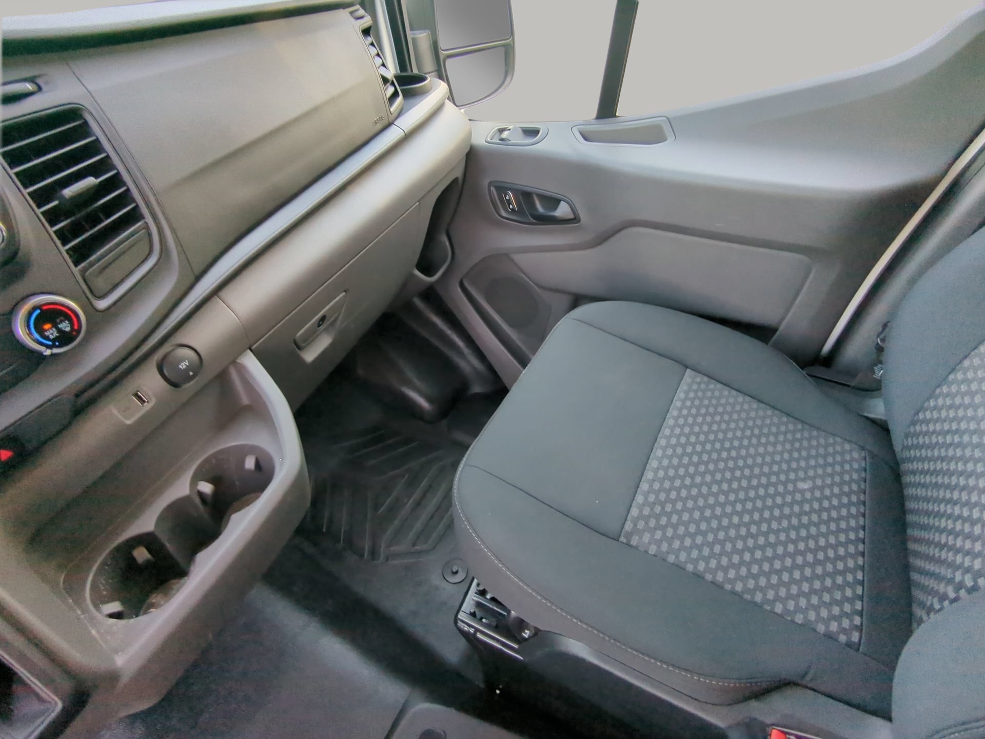Certified 2025 Ford Transit 250 Low Roof w/ Exterior Upgrade Package RWD image 52