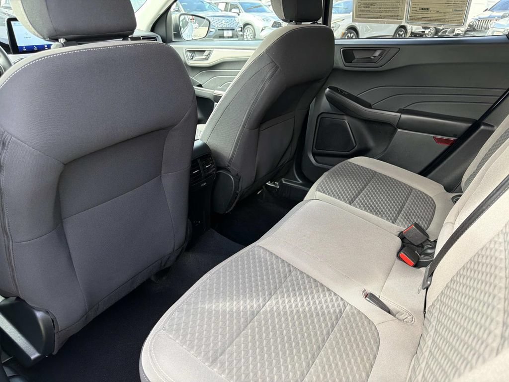 Certified 2022 Ford Escape SE w/ Convenience Package AWD/4WD image 12